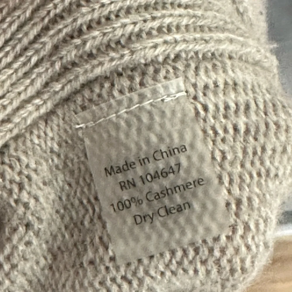 💕Kinross Cashmere Sweater💕 - Picture 10 of 11